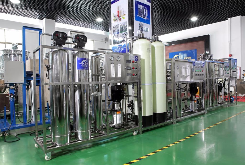 不銹鋼罐體軟化水設(shè)備